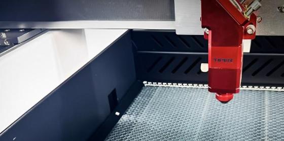 100 W CO? Laser Engraving & Cutting Machine – Industrial Laser – Manufacturer