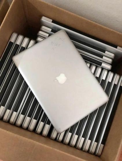Refurbished Second-Hand Laptop macOS Compatible – Pre-Owned Apple-Compatible Computer – For Sale